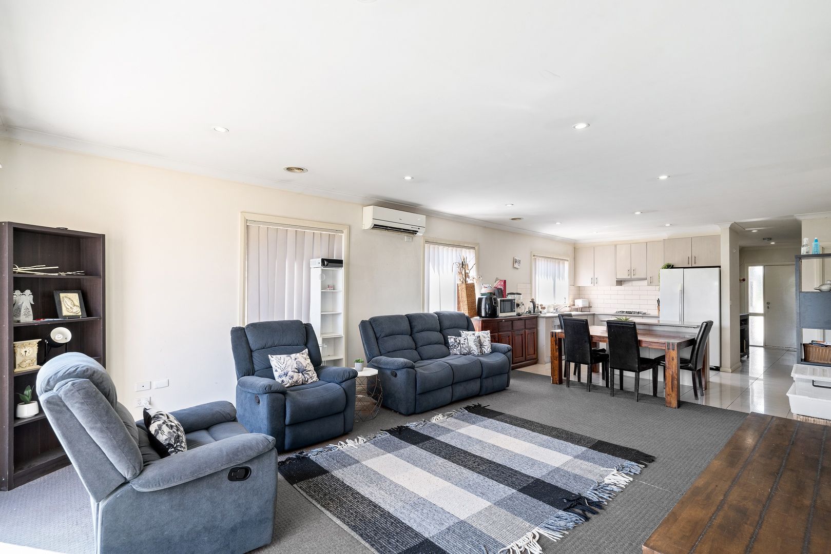 10 Tony Drive, Truganina VIC 3029 Domain