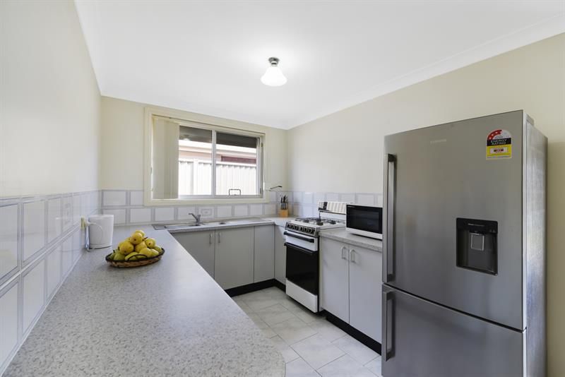 2/30 Bernardo St, Rosemeadow NSW 2560, Image 2