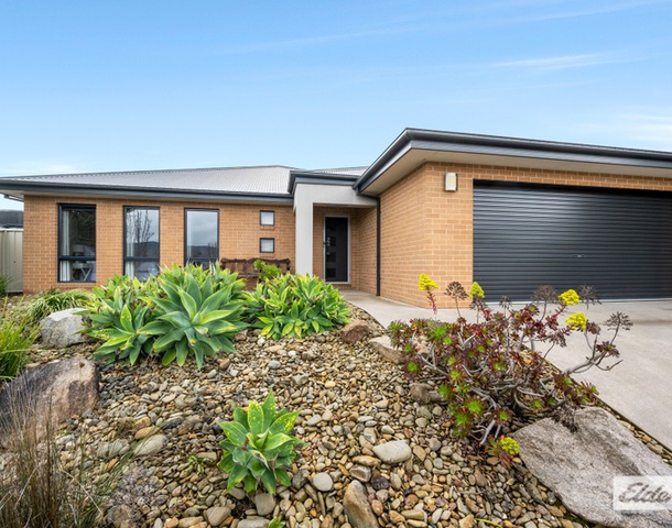 5 Dempster Place, Leneva VIC 3691