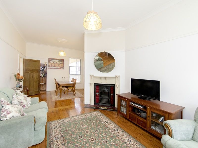 138 Tudor Street, Hamilton NSW 2303, Image 2