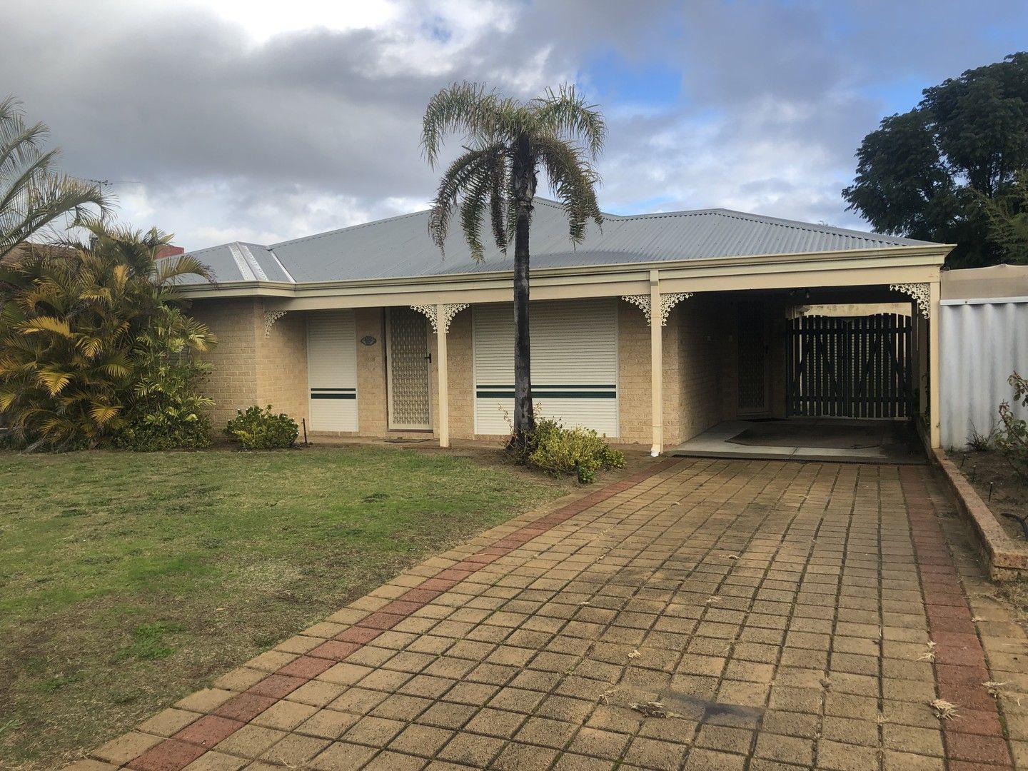 4 bedrooms House in 25 Buchanan Elbow GREENFIELDS WA, 6210