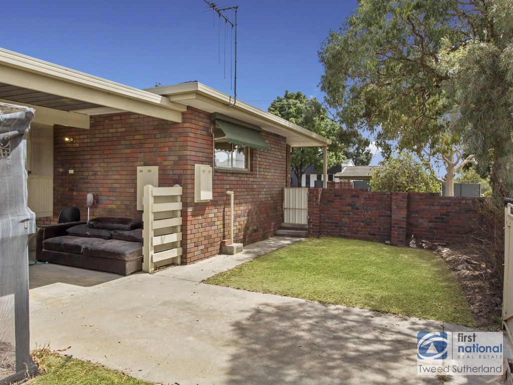 2/1 Bunting Court, Strathdale VIC 3550, Image 2