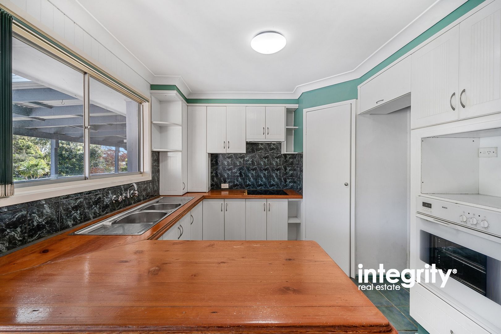 136 Tallyan Point Road, Basin View NSW 2540, Image 2