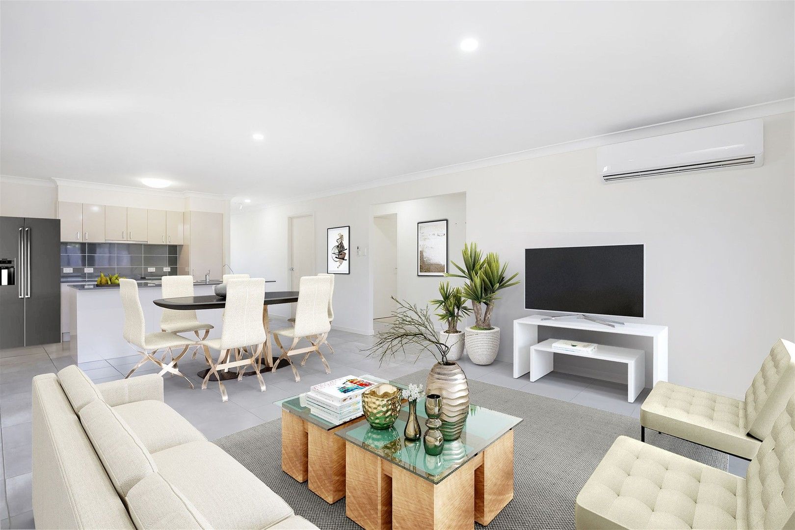 4 bedrooms House in 39 Hollyoak Crescent PIMPAMA QLD, 4209
