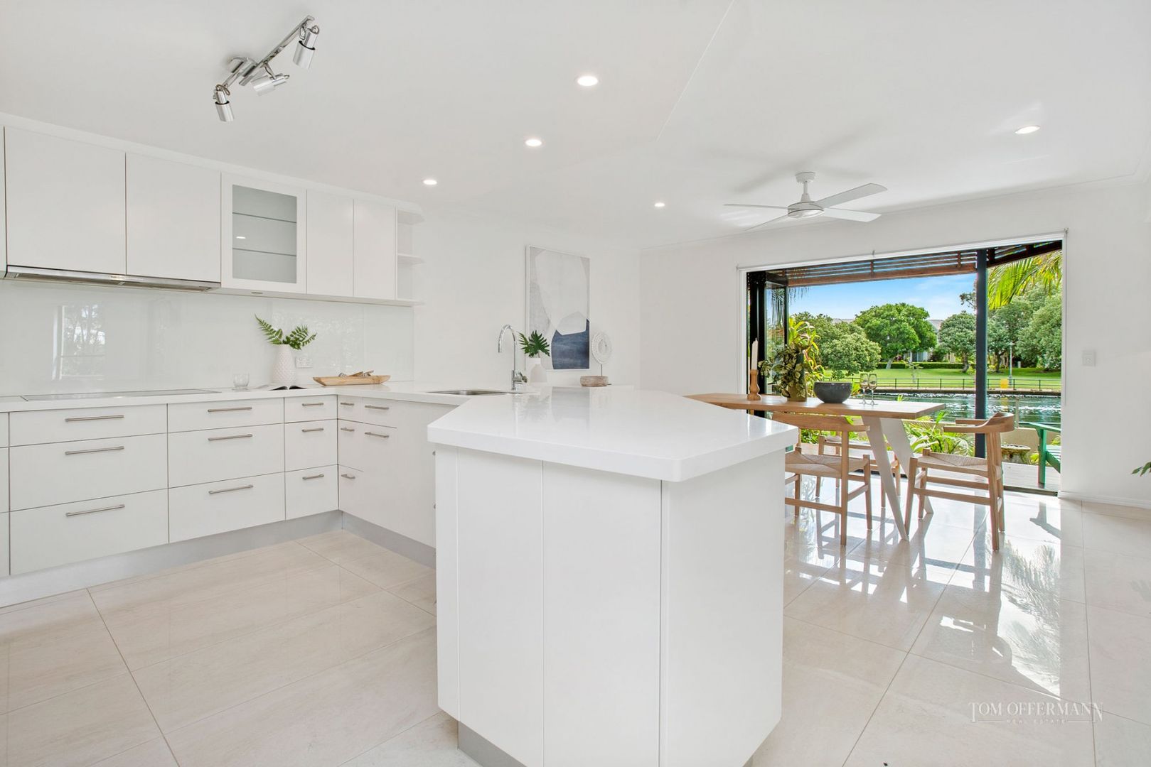 2/21 Laburnum Crescent, Noosaville QLD 4566, Image 2