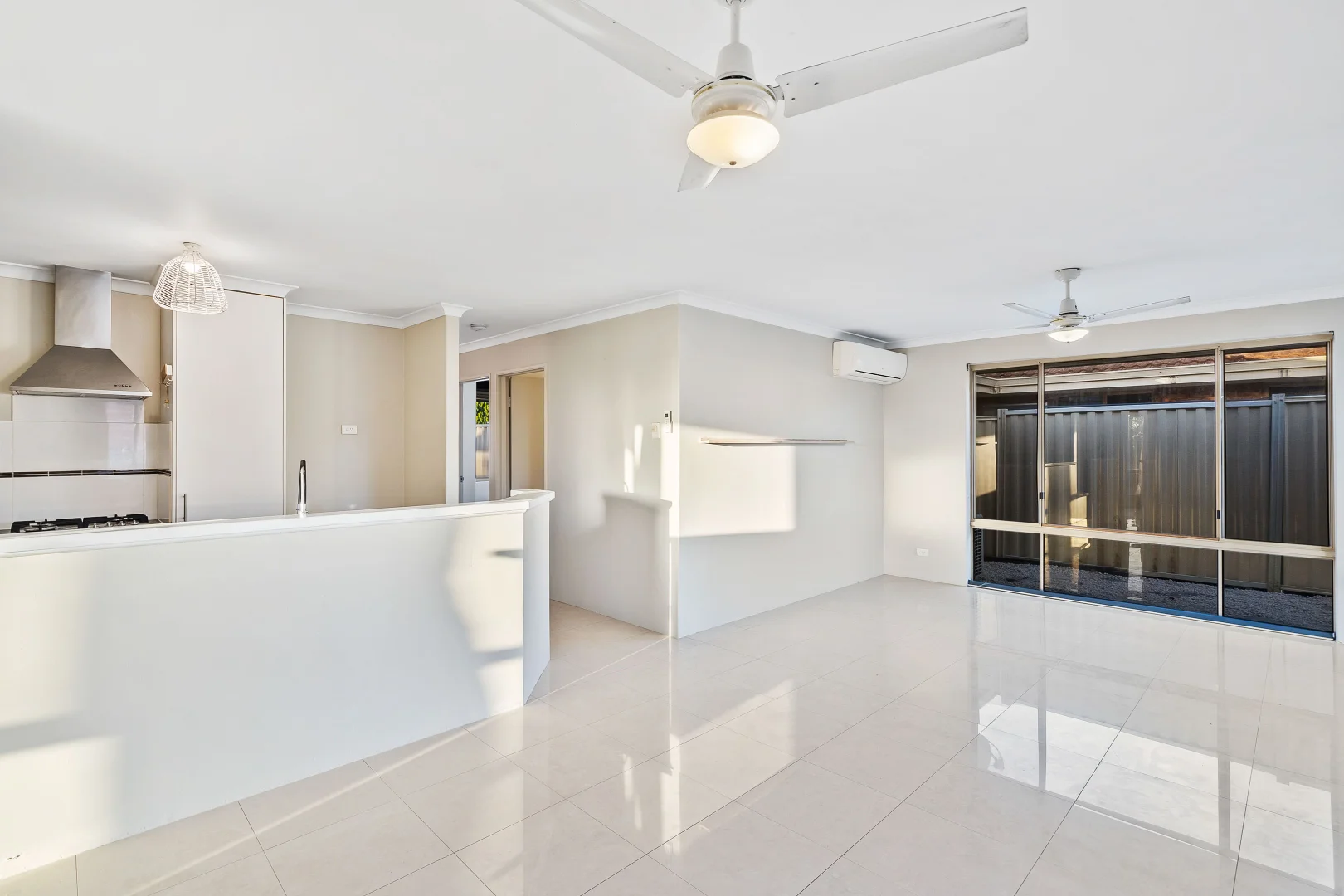 Additional image 4 of 5A Honeysuckle Ramble, Halls Head WA 6210