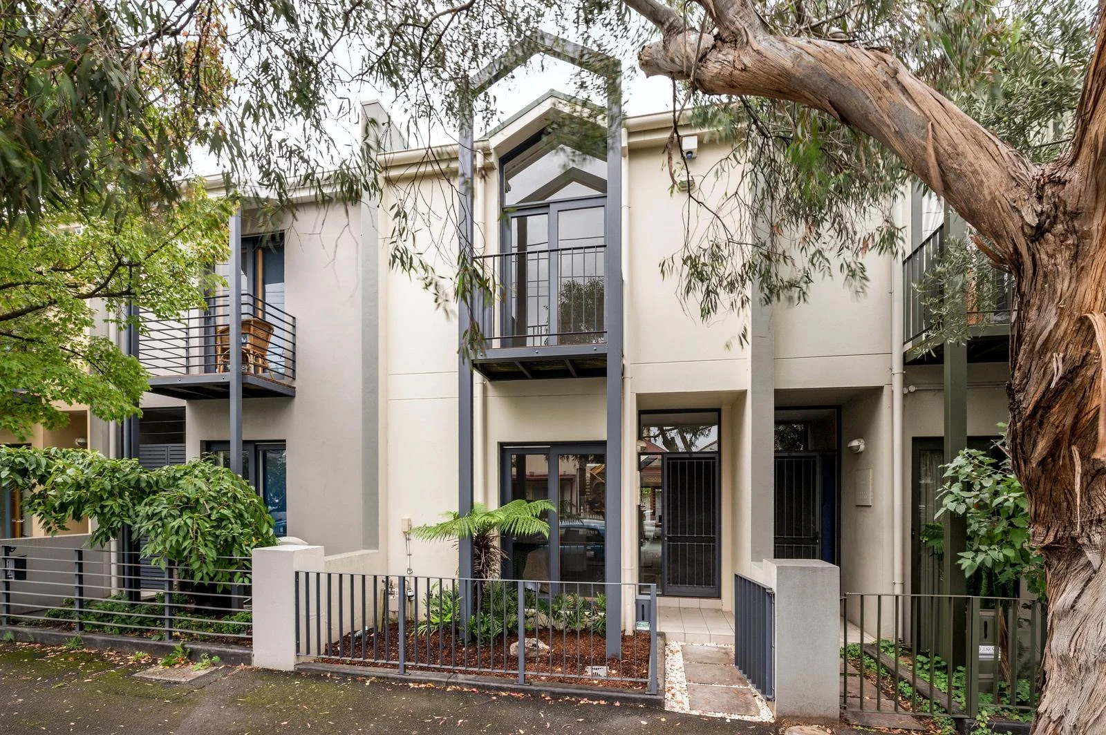 17 Woodside Street, Fitzroy North VIC 3068