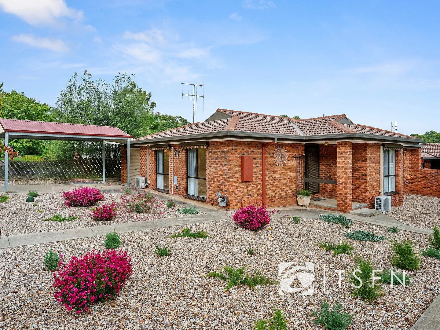 1/2 Sherman Crescent, Spring Gully VIC 3550