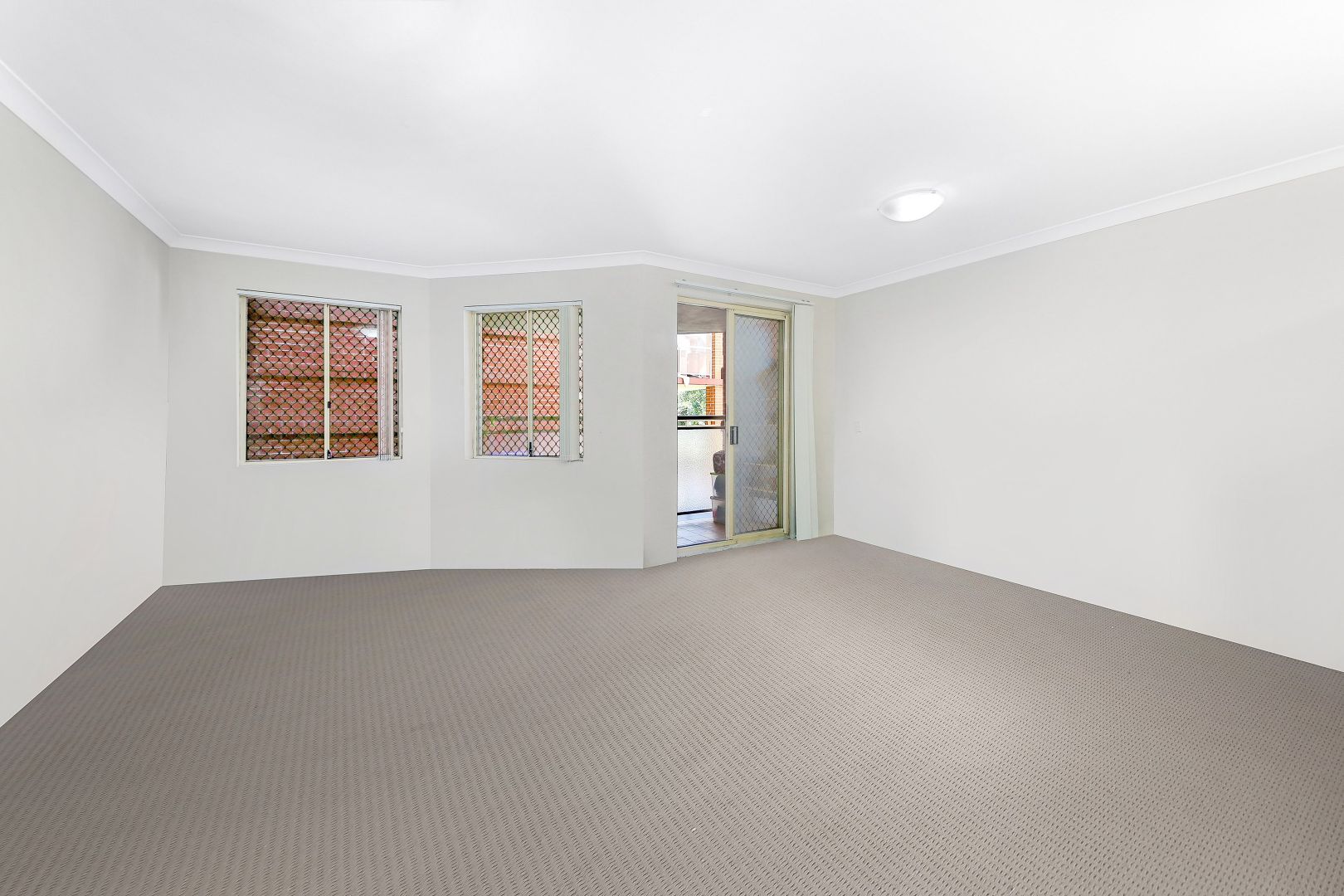 15/2-8 Short Road, Riverwood NSW 2210, Image 1