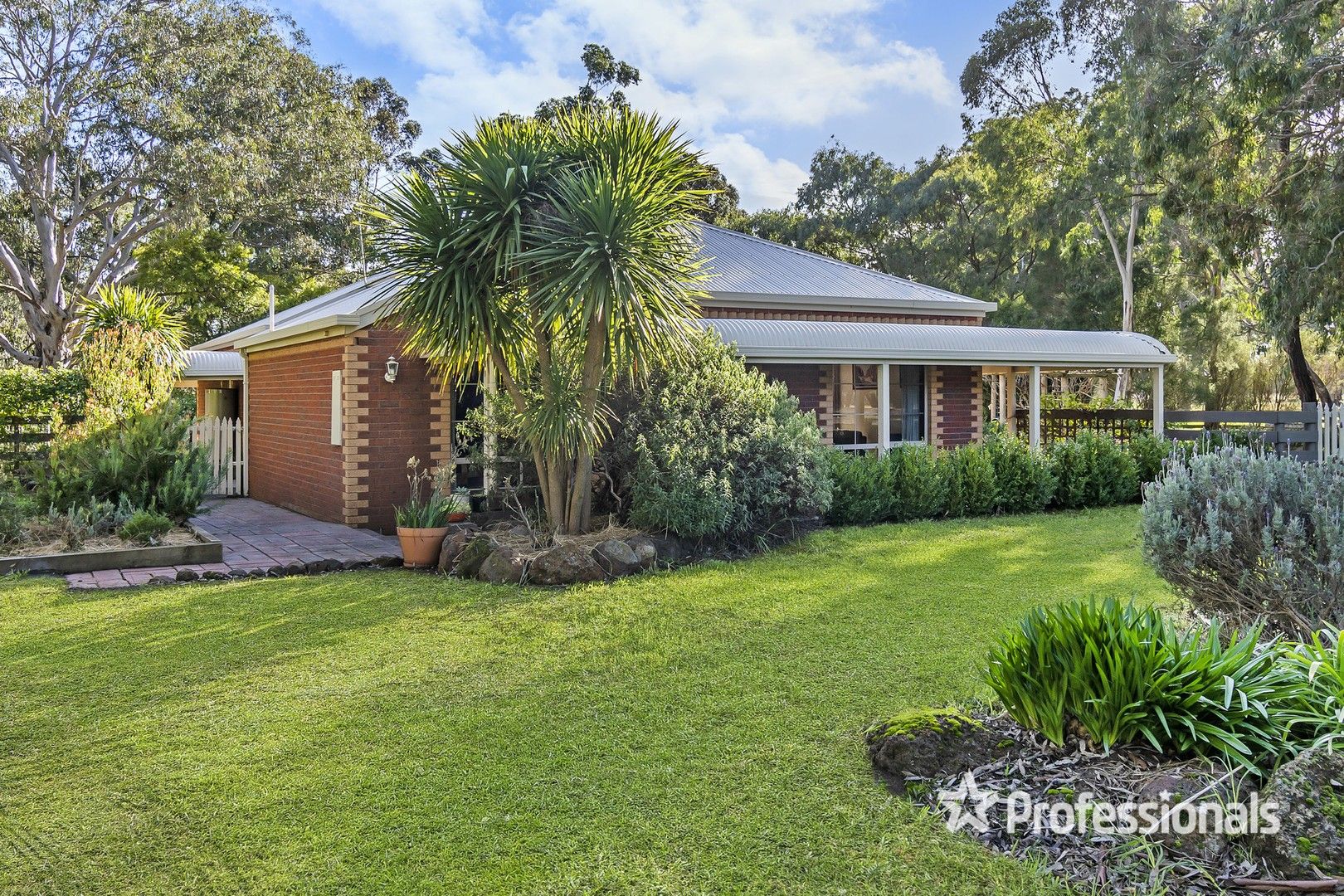 3 bedrooms Rural in 7021 Dartmoor-Hamilton Road HAMILTON VIC, 3300