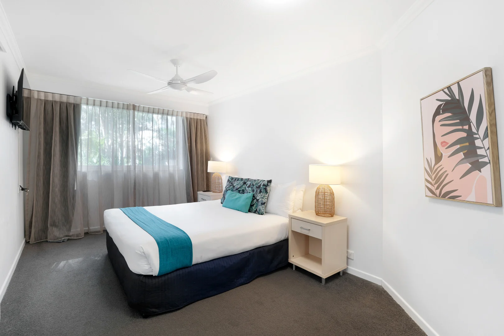 Additional image 10 of 003 & 004/140-144 Ferny Avenue, Surfers Paradise QLD 4217