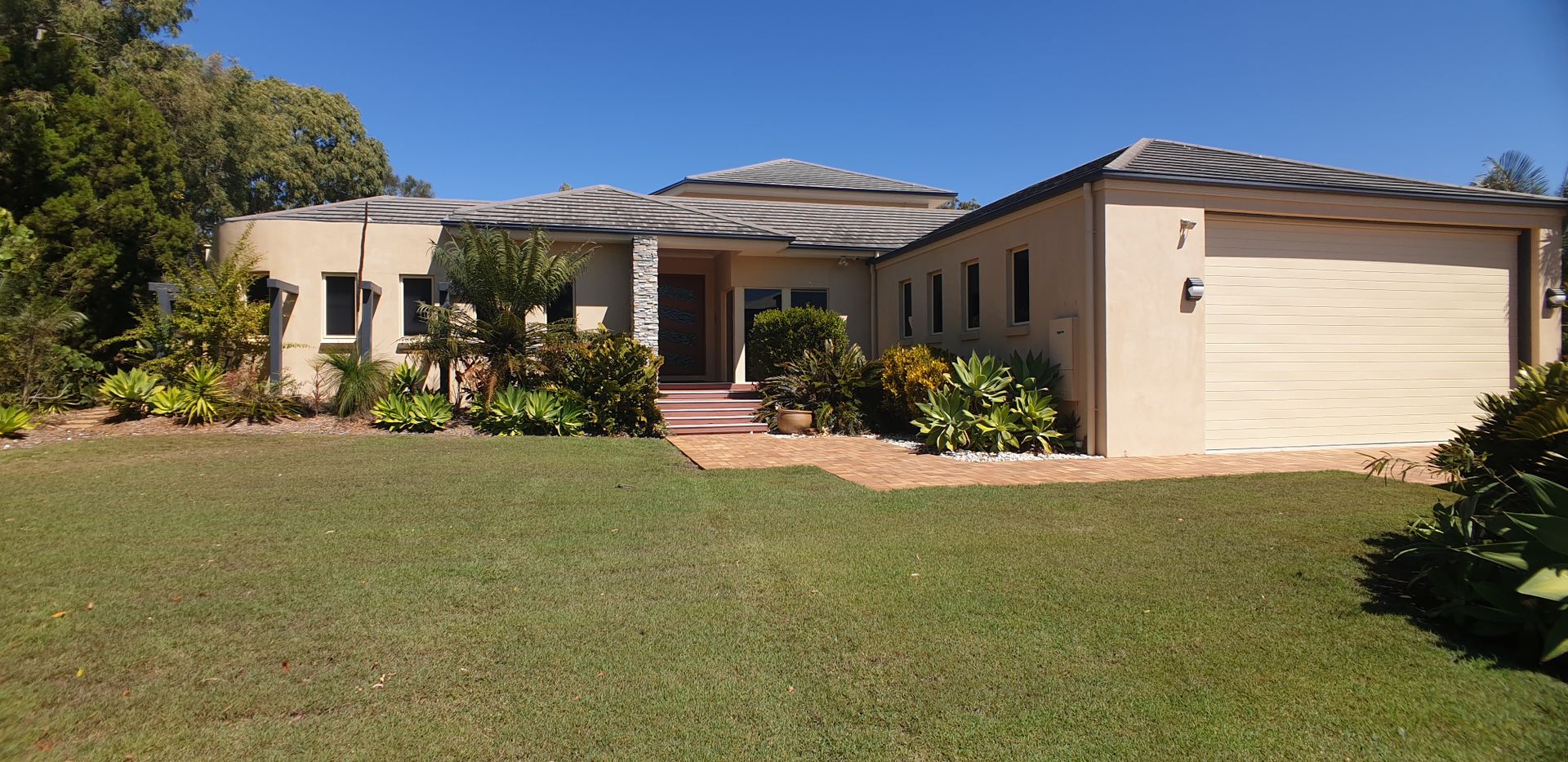 19 Avalon Street, Sandstone Point Property History & Address Research