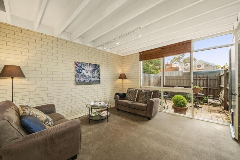 19 Laura Place, FITZROY NORTH VIC 3068, Image 2