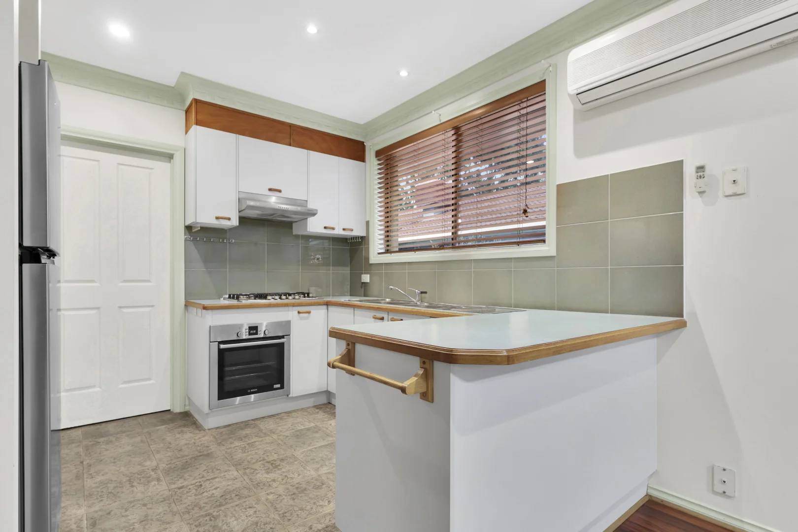 Additional image 6 of 1/11 Rule Close, Mill Park VIC 3082