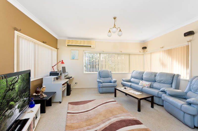 4 Bonnie View Street, BURRANEER NSW 2230, Image 1