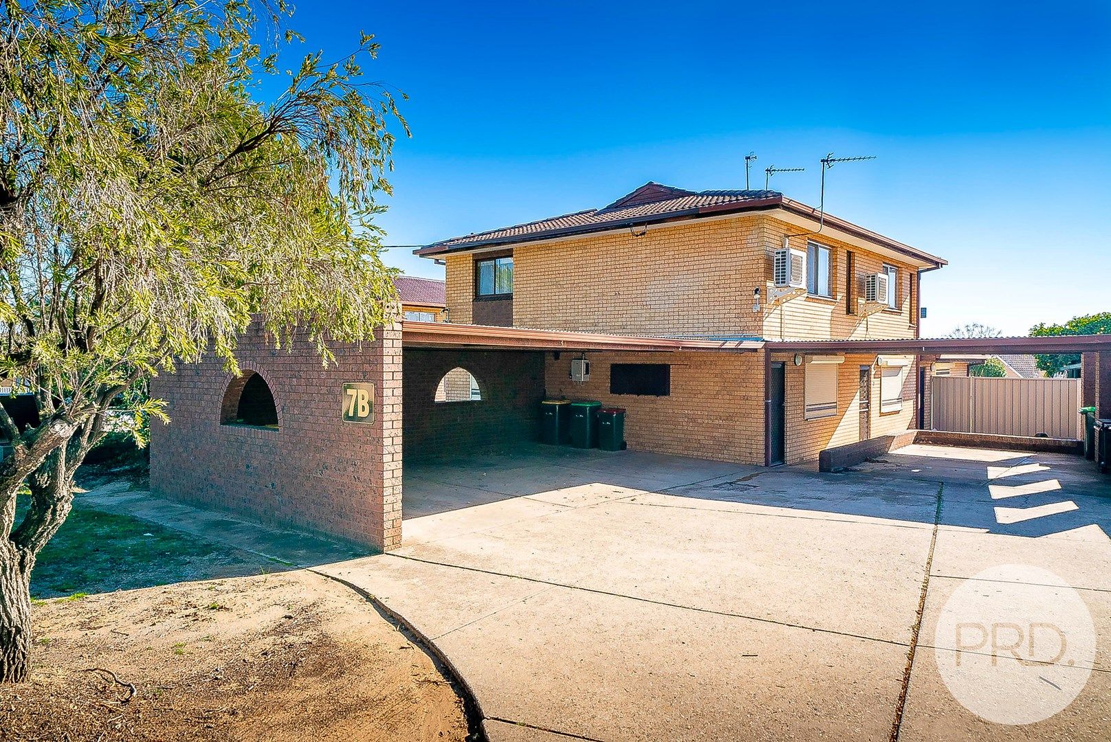 1 bedrooms Apartment / Unit / Flat in 3/7B Henschke Avenue TOLLAND NSW, 2650