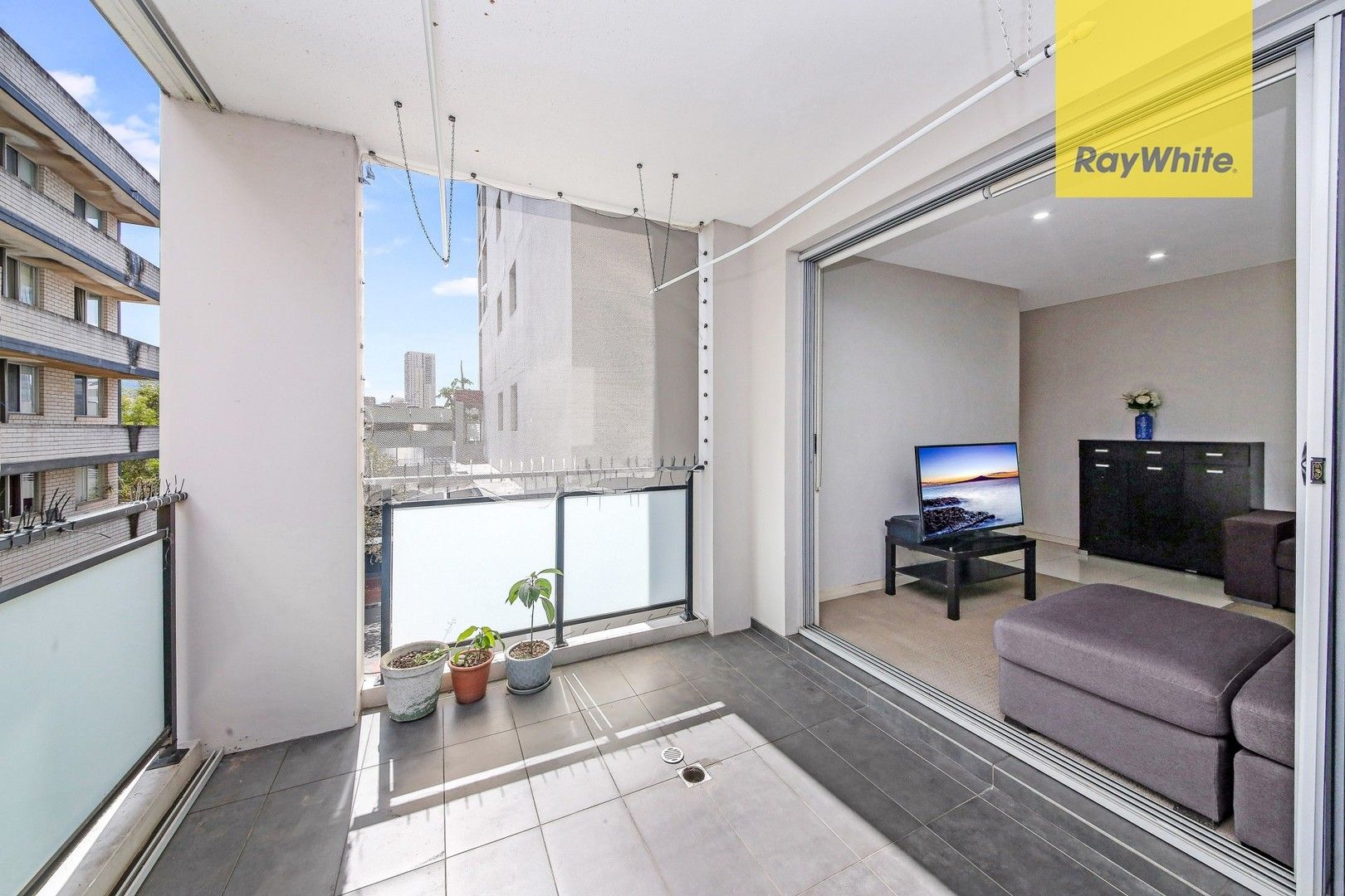 2 bedrooms Apartment / Unit / Flat in 401/25 Campbell Street PARRAMATTA NSW, 2150