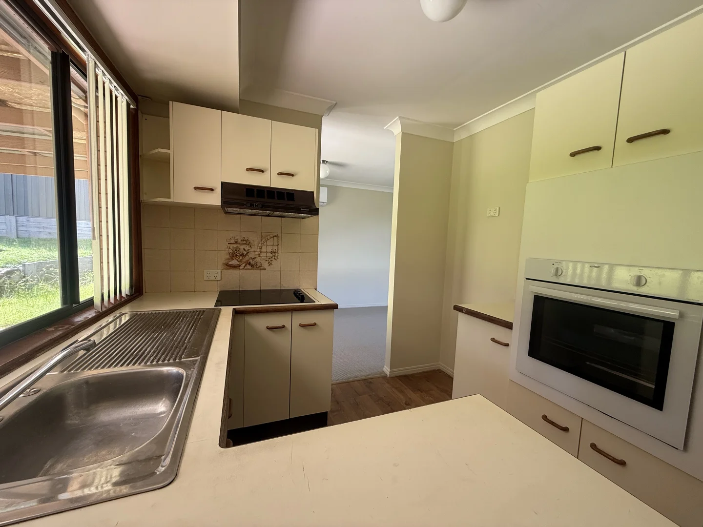 Additional image 3 of 27 Matson Avenue, Regents Park QLD 4118