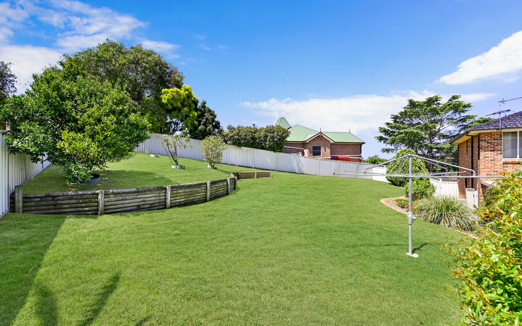 28 Figtree Crescent, Glen Alpine NSW 2560, Image 2