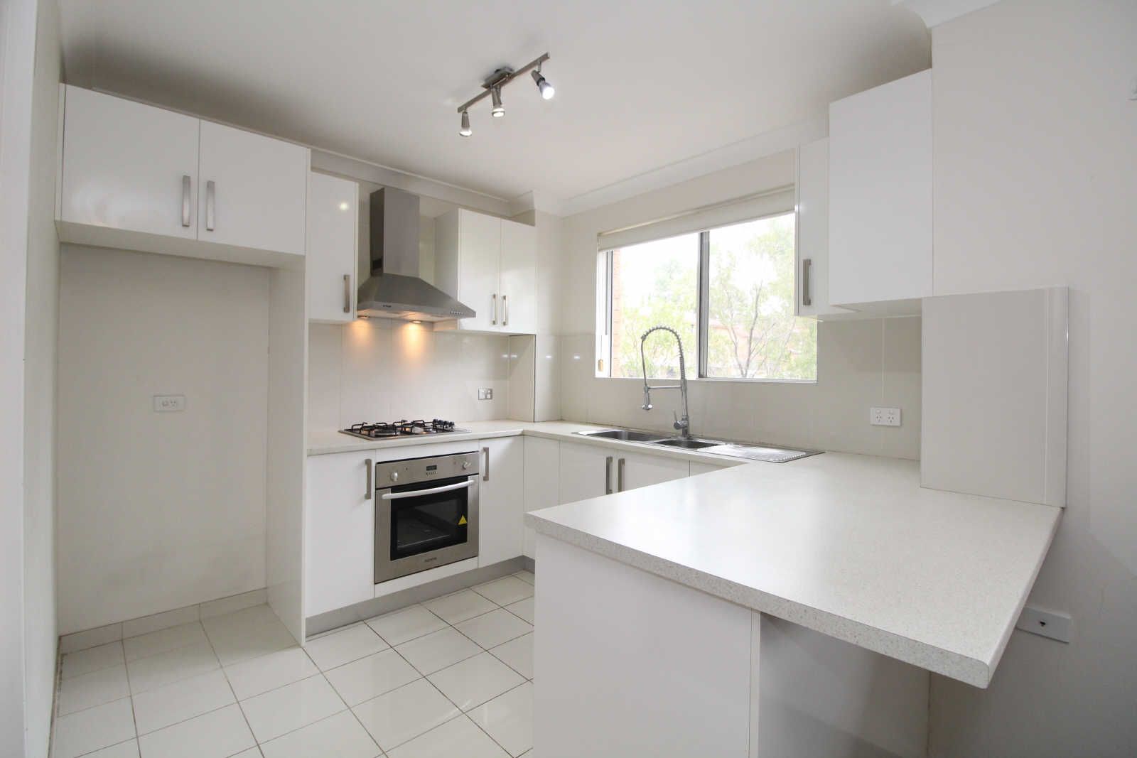 2 bedrooms Apartment / Unit / Flat in 08/28 SHEFFIELD STREET MERRYLANDS NSW, 2160