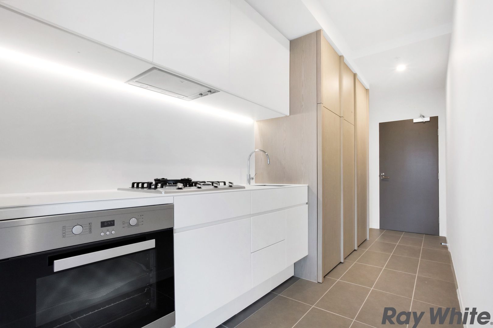 2709 8 Pearl River Rd, Docklands VIC 3008, Image 2