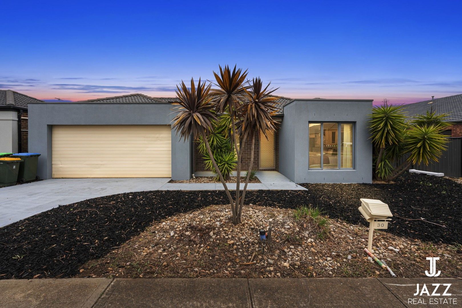 4 bedrooms House in 30 Danfield Drive TARNEIT VIC, 3029