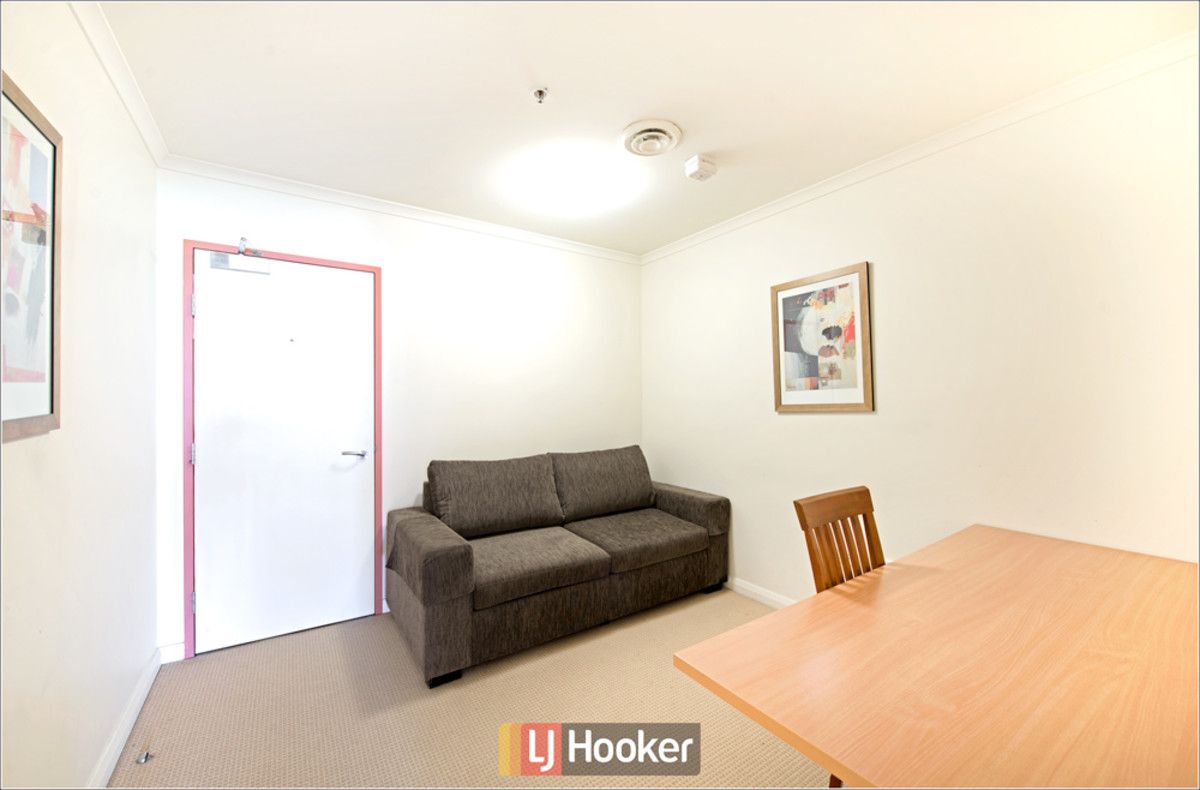 516/2 Akuna Street, City ACT 2601, Image 2