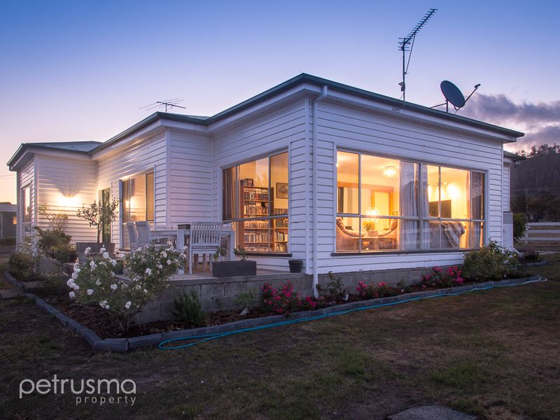 19 Roches Beach Road, Roches Beach TAS 7170, Image 0