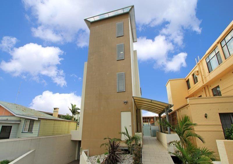 3 bedrooms Apartment / Unit / Flat in 1/32 Bourke Street NORTH WOLLONGONG NSW, 2500