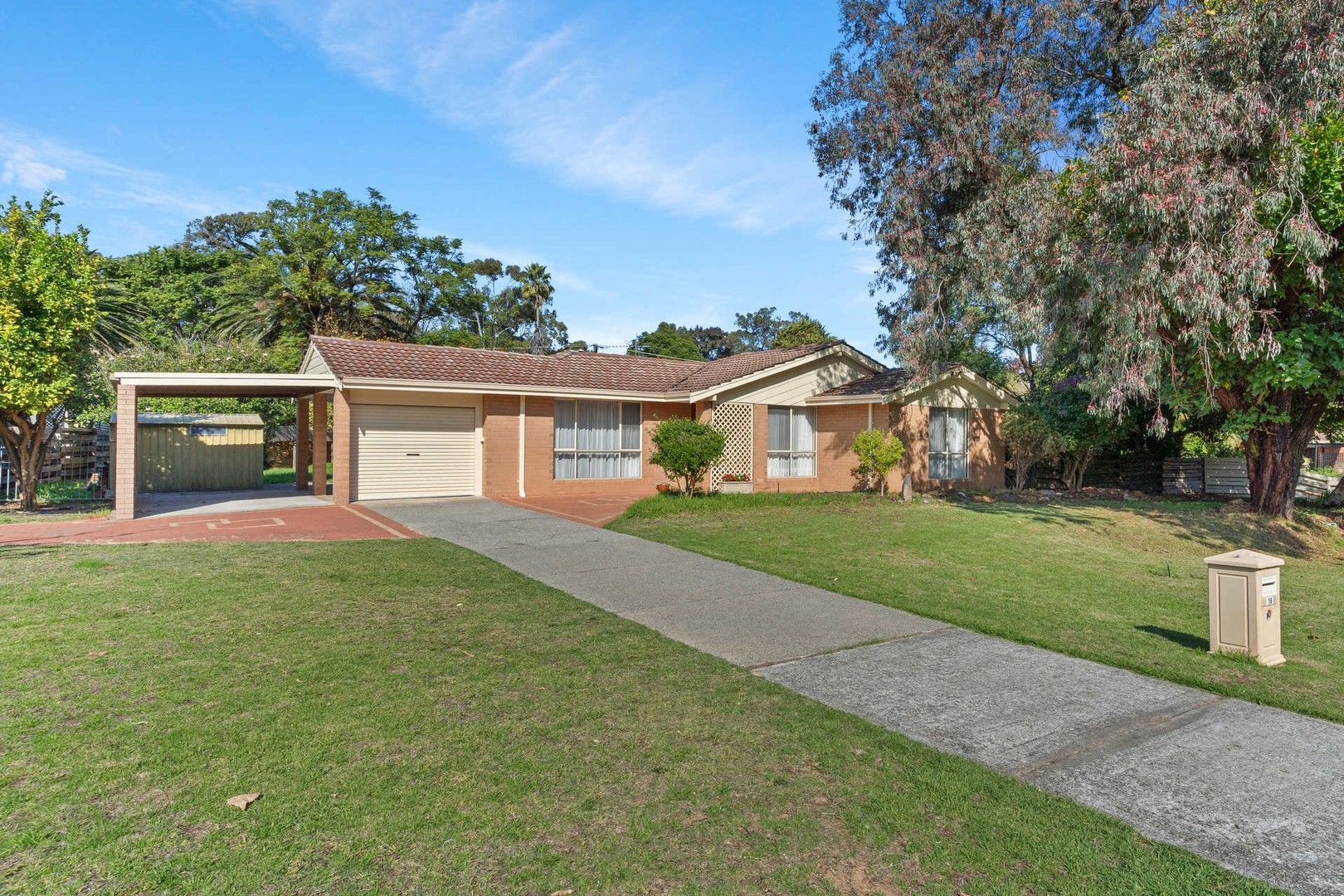 3 bedrooms House in 18 Hunter Drive LESMURDIE WA, 6076