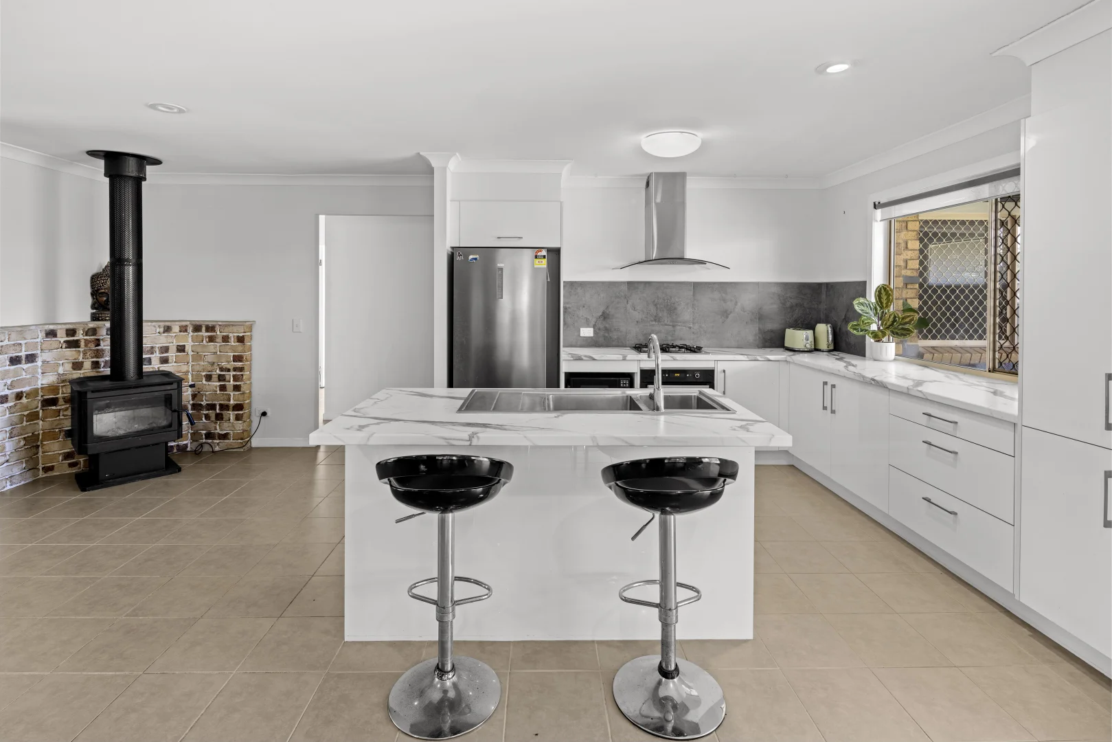 Additional image 6 of 4 Yerrecoin Place, Burleigh Waters QLD 4220