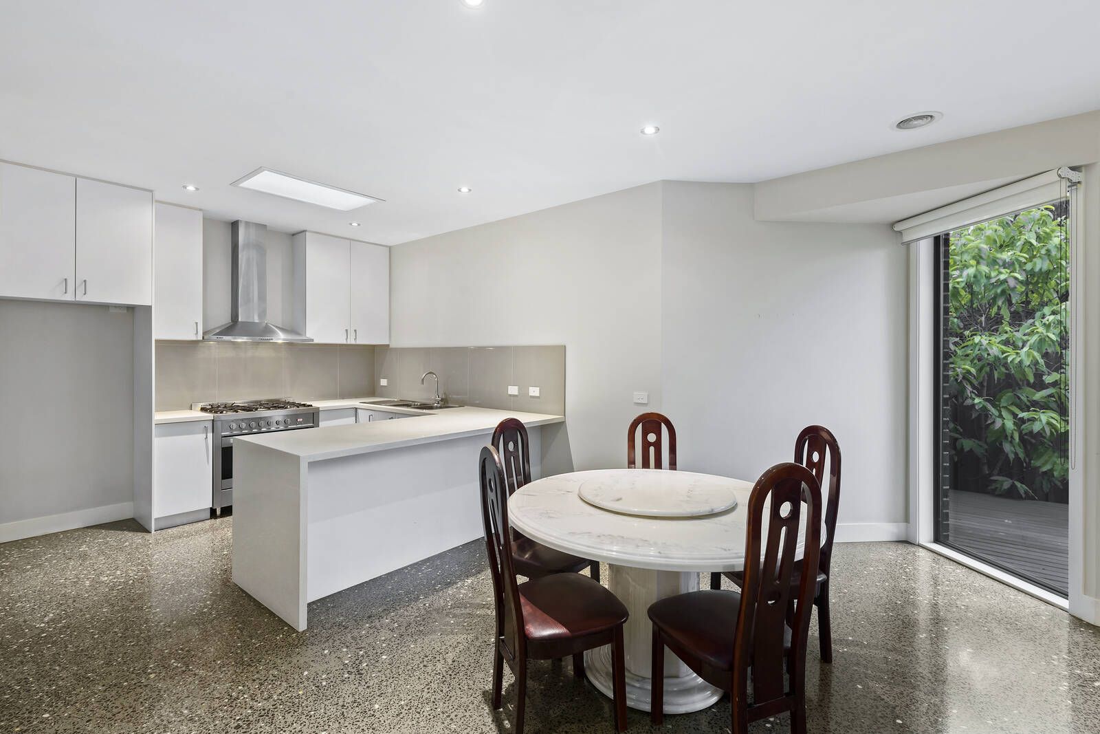 3/299 Springvale Road, Forest Hill VIC 3131, Image 2