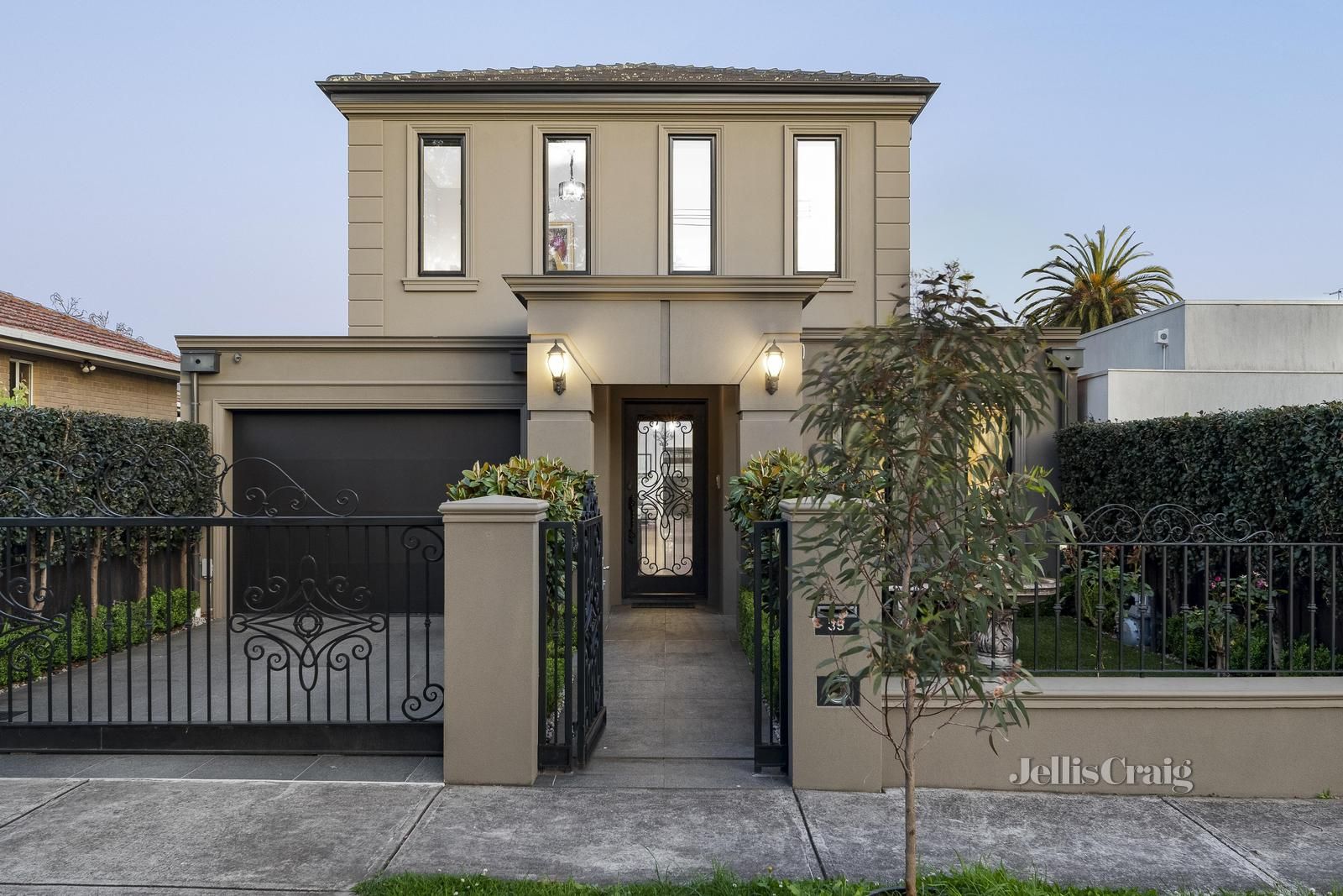 5 bedrooms House in 35 White Street FAIRFIELD VIC, 3078