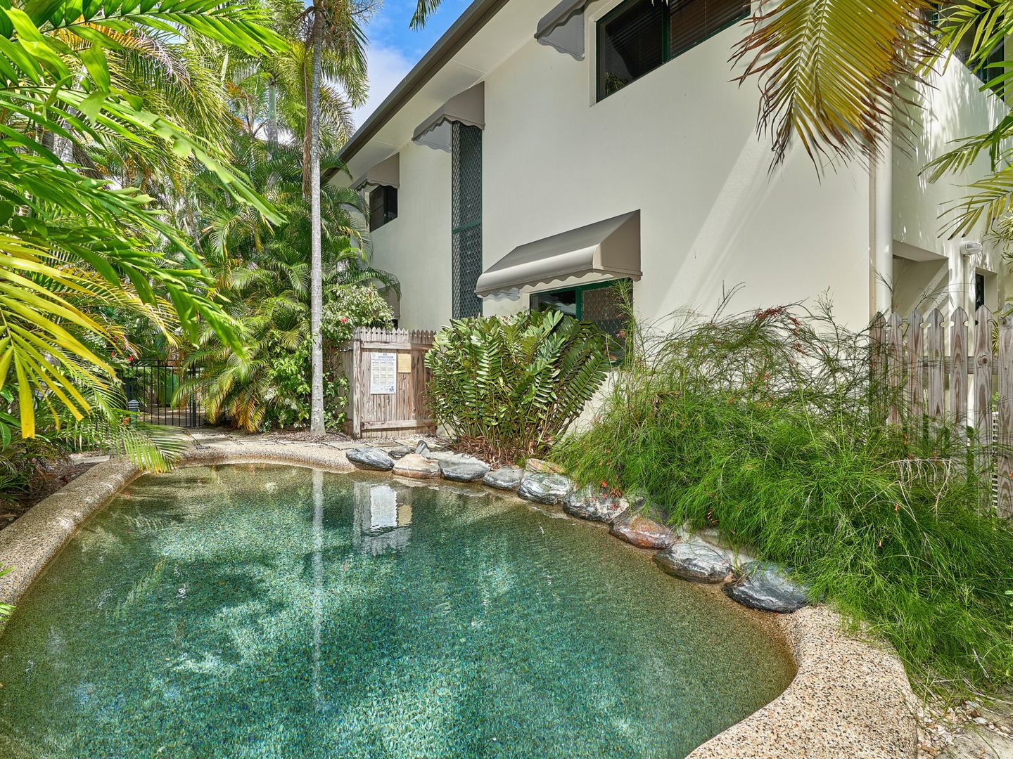 1/25 Amphora Street, Palm Cove QLD 4879, Image 2