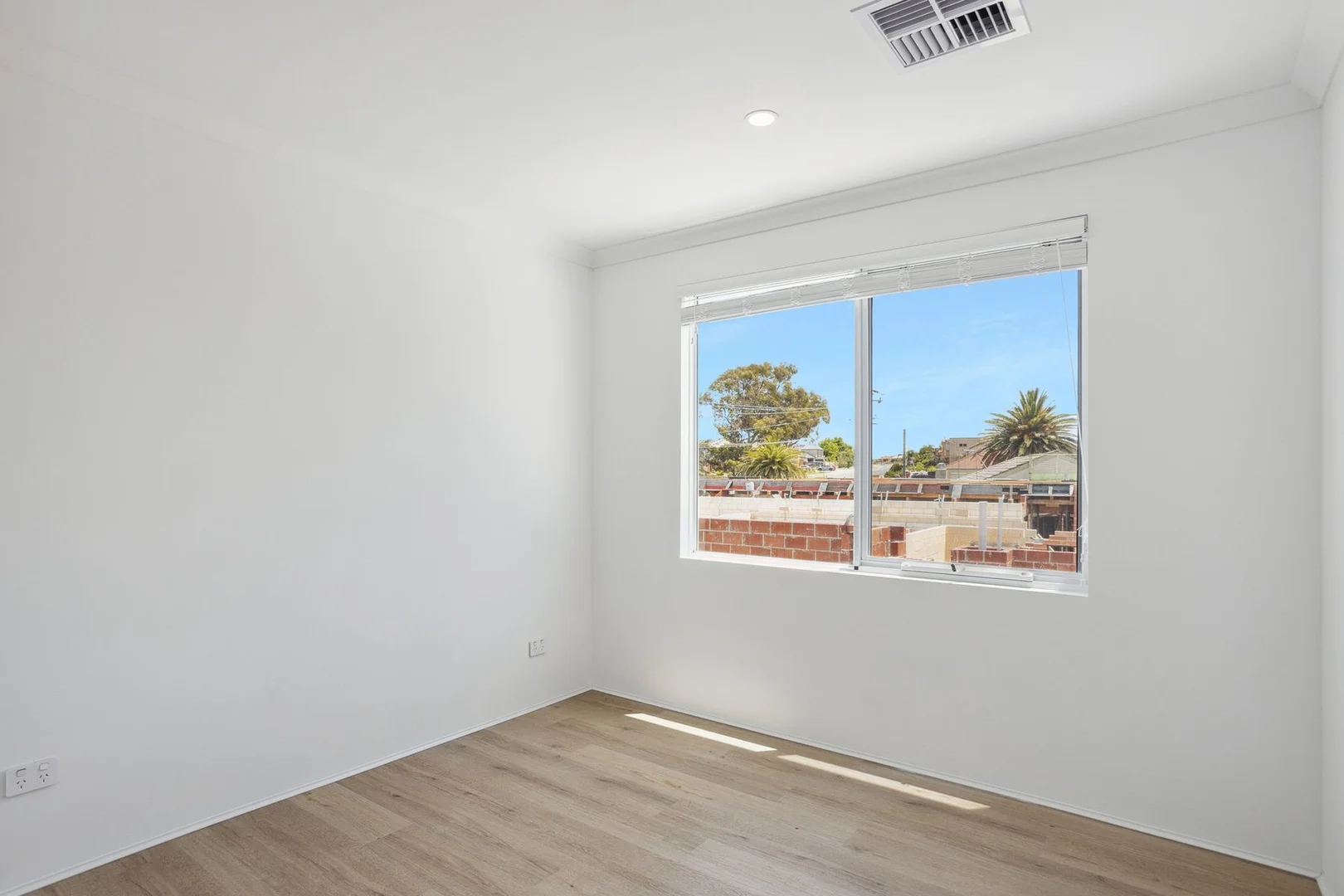 Additional image 10 of 71A Cook Avenue, Hillarys WA 6025