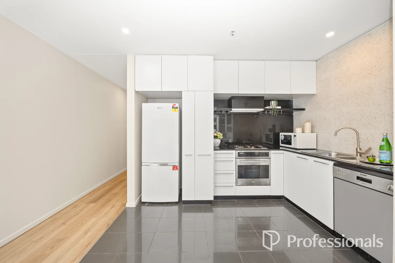 Additional image 11 of 1106/28 Wills Street, Melbourne VIC 3000
