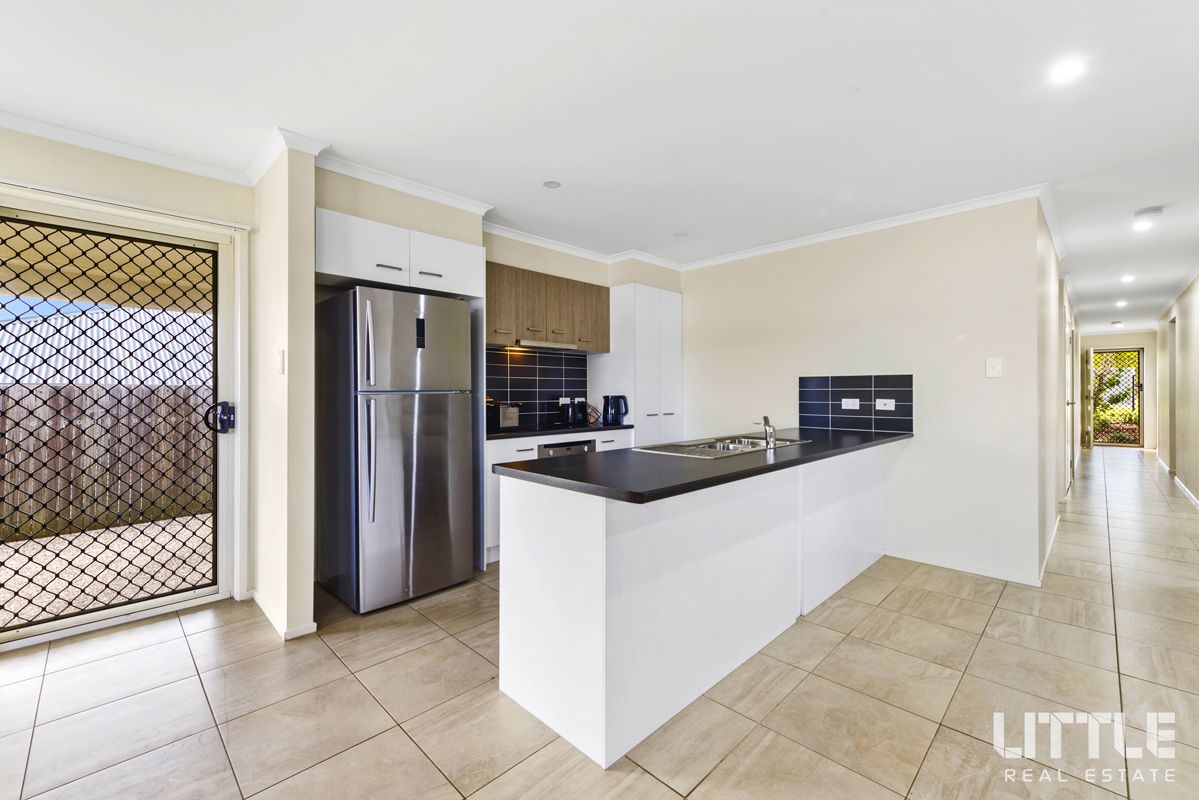 18 Mclachlan Circuit, Willow Vale QLD 4209, Image 2