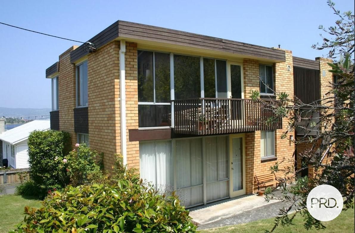 2 bedrooms Apartment / Unit / Flat in 2/10 Milford Street LINDISFARNE TAS, 7015