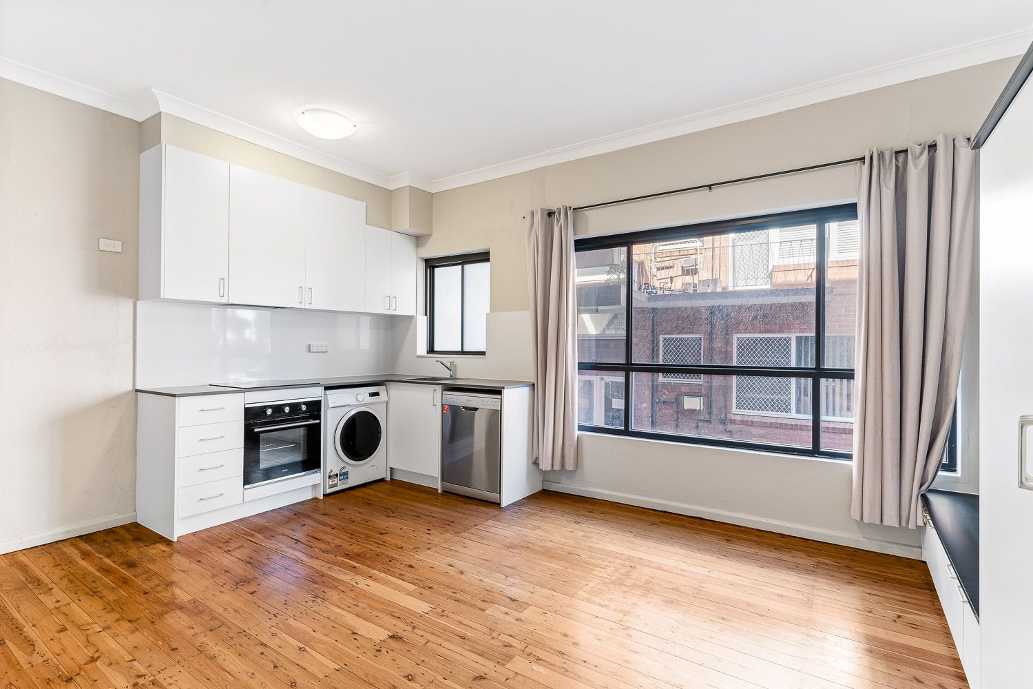 2 bedrooms Apartment / Unit / Flat in 1/58 Park Road HURSTVILLE NSW, 2220