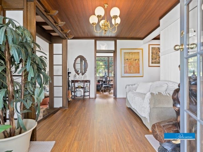 5 bedrooms House in 11 Woodhouse Crescent WATTLE PARK SA, 5066