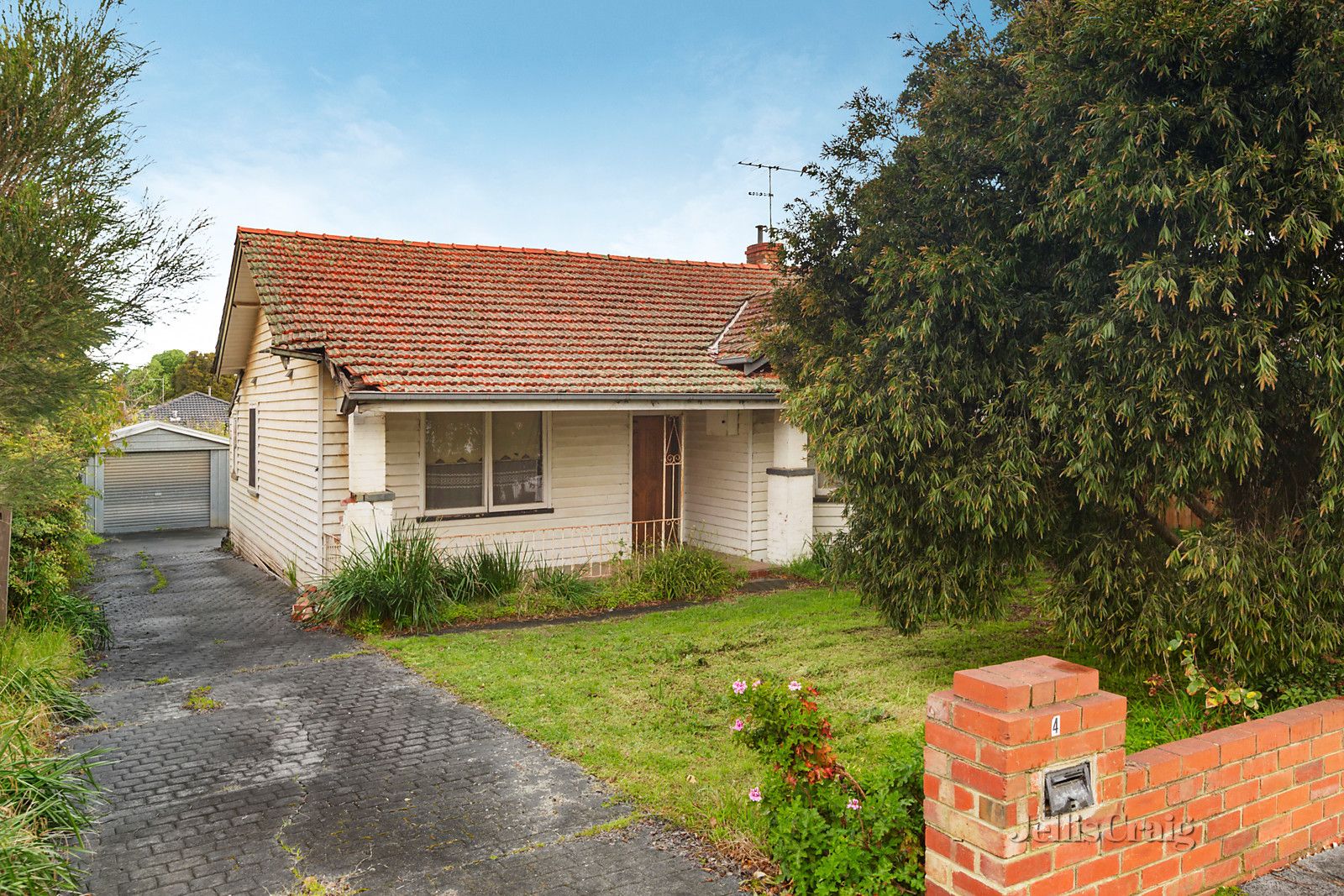 4 Edyvean Street, Surrey Hills VIC 3127, Image 2