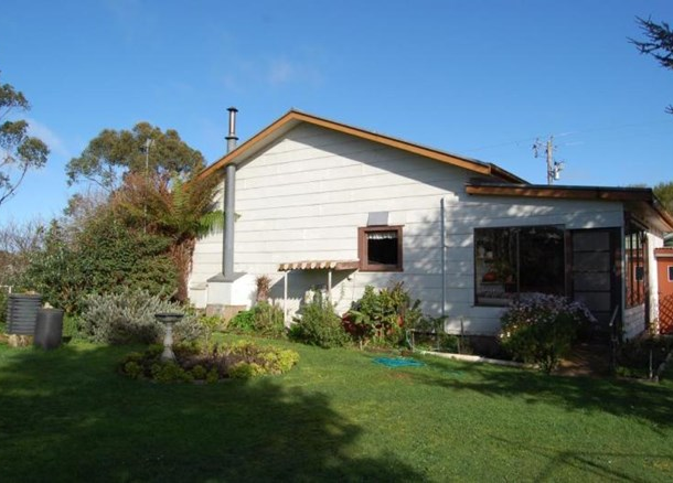 212 Howards Road, Garvoc VIC 3265