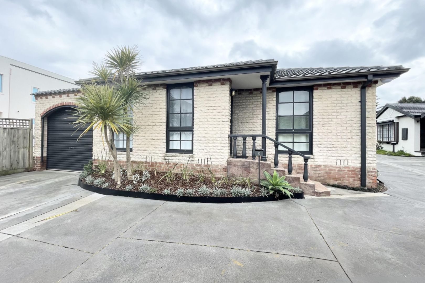 2 bedrooms Apartment / Unit / Flat in 3/160 Beach Road PARKDALE VIC, 3195