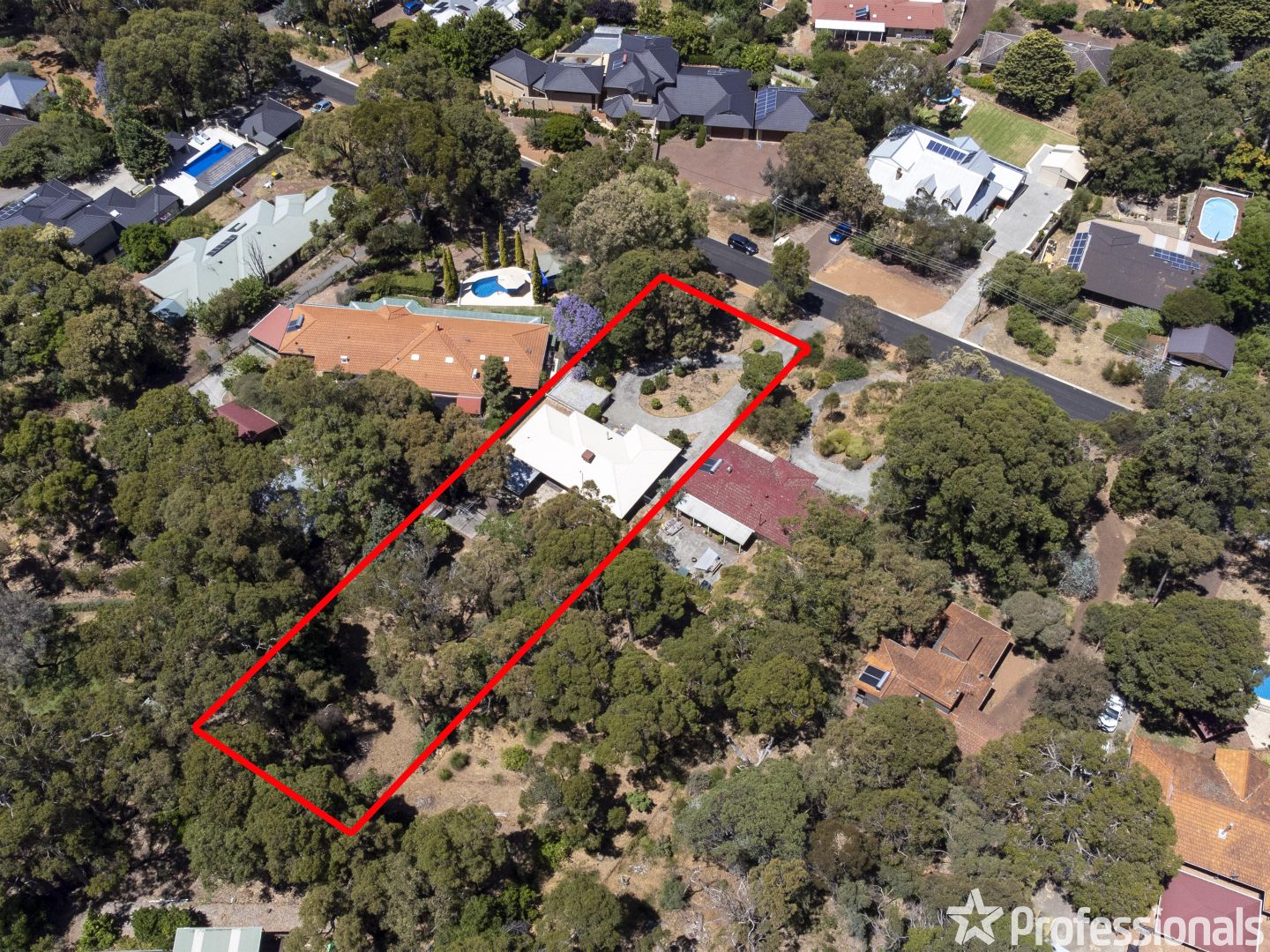 32 Valley Road, Kalamunda WA 6076, Image 1