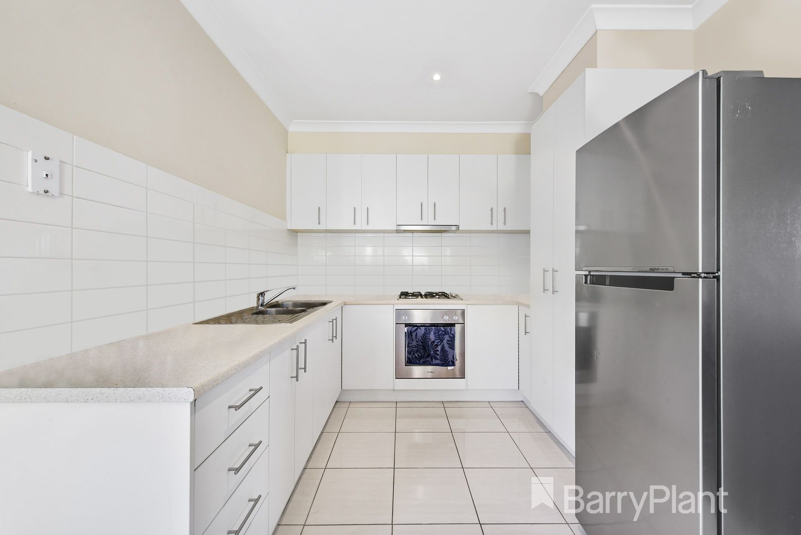 11/20 Somerton Court, Darley VIC 3340, Image 2