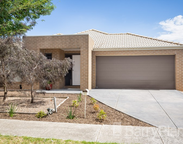 28 Rivulet Drive, Point Cook VIC 3030