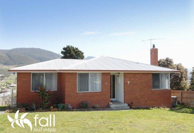 Picture of 7 Lang Place, GLENORCHY TAS 7010