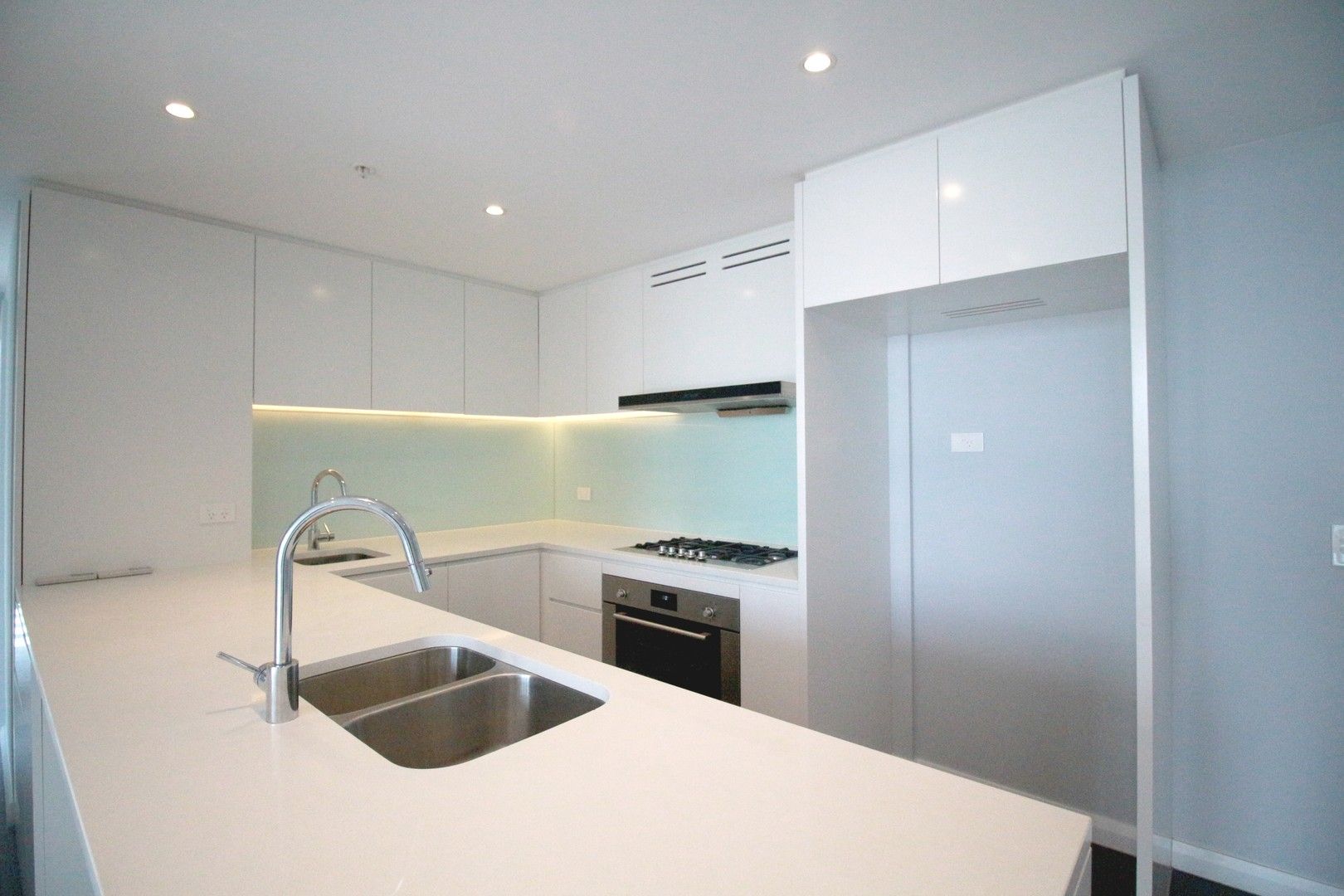 2 bedrooms Apartment / Unit / Flat in 1209/2 Waterways Street WENTWORTH POINT NSW, 2127