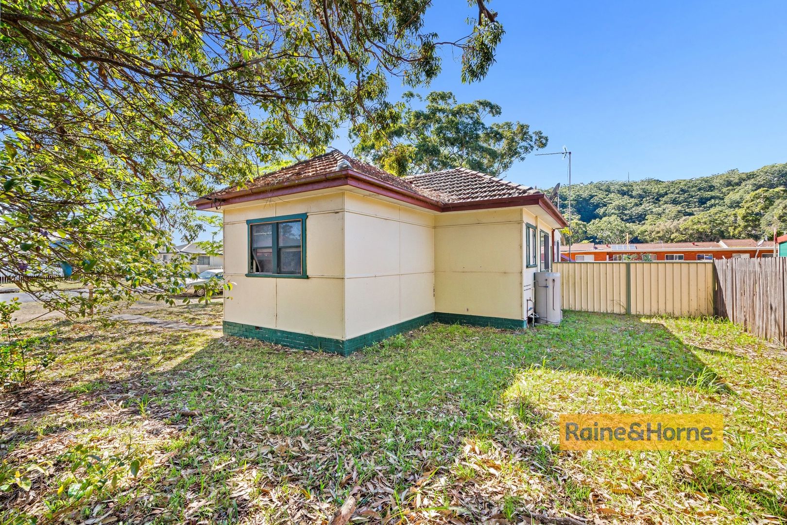 10 Springwood Street, Blackwall NSW 2256, Image 2