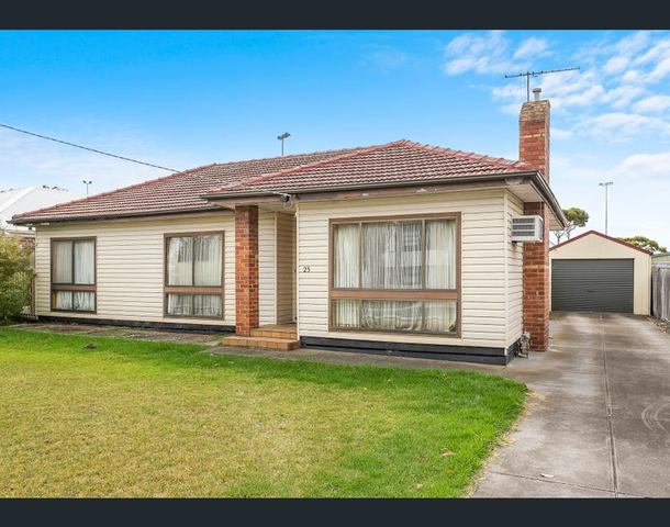 25 Stirling Avenue, Seaholme VIC 3018